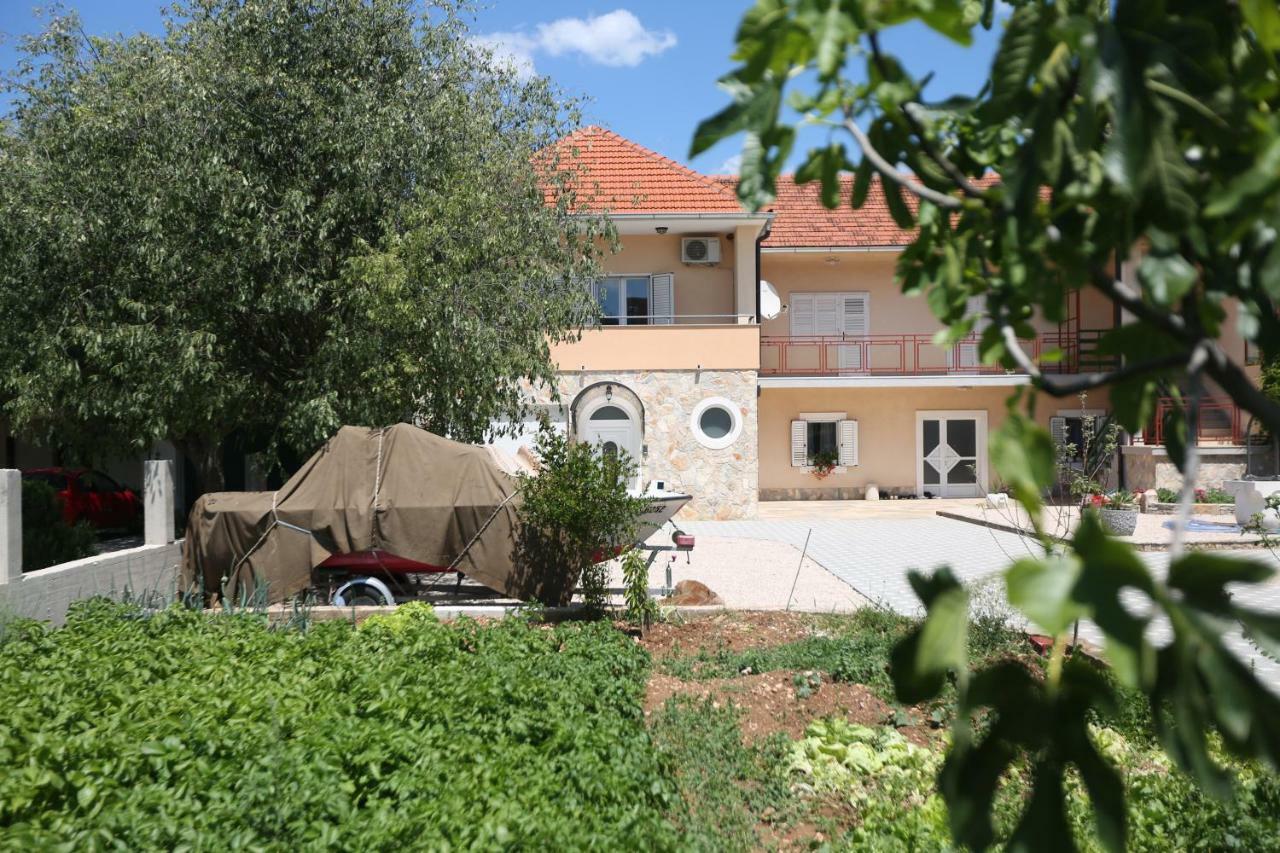 Apartman Delux Brkic Apartment Lozovac Exterior foto